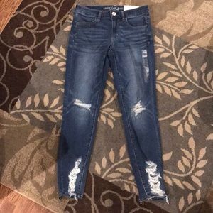 American Eagle cropped ripped jeans size 8